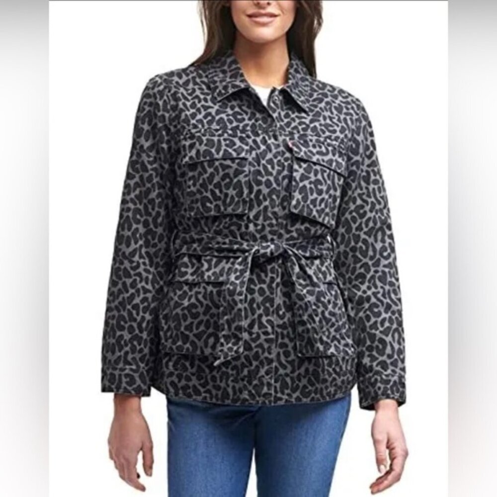 NWT Levi’s Hidden Full Zip & Snap Denim Jacket 4 Snap Pockets Tie Belt SMALL